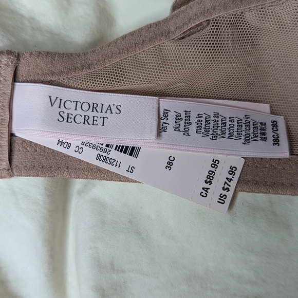 Victoria's Secret Very Sexy Plunge Star Embroidered Bombshell Push Up Bra 38C - Picture 9 of 13